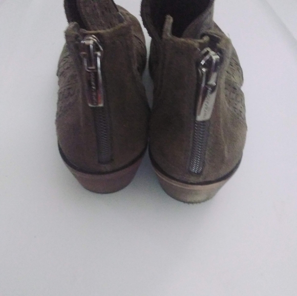 Vince Camuto Prasata Ankle Boots - Picture 5 of 13